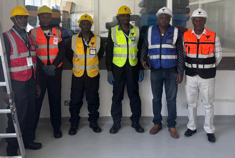 isamu-refri-electricals-team isamu-refri-electricals-team